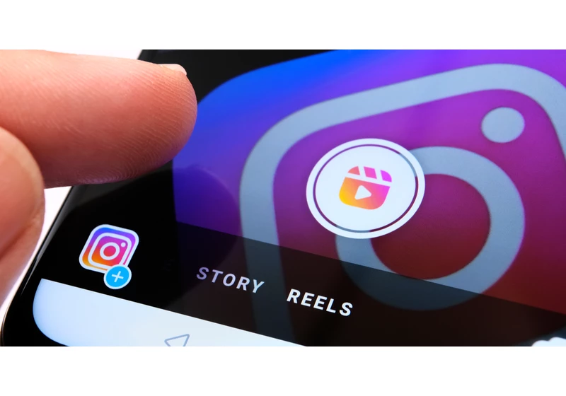 Instagram: “We’re No Longer A Photo Sharing App” via @sejournal, @MattGSouthern