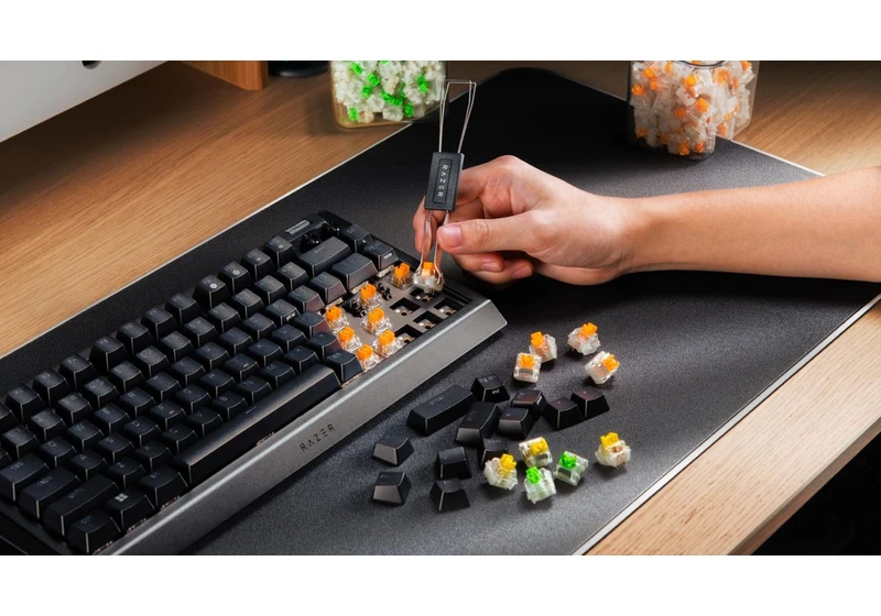  Razer packed every bell and whistle into its BlackWidow V4 75%, including hot-swappable switches 