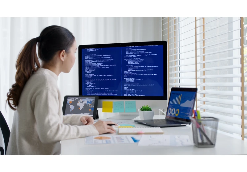 Embracing AI Skills Amidst Job Market Turbulence via @sejournal, @kristileilani