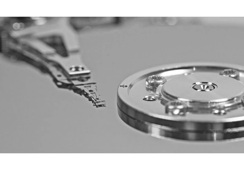 MorphOS 3.16 s novým prohlížečem, vydáno OpenZFS 2.1.3
