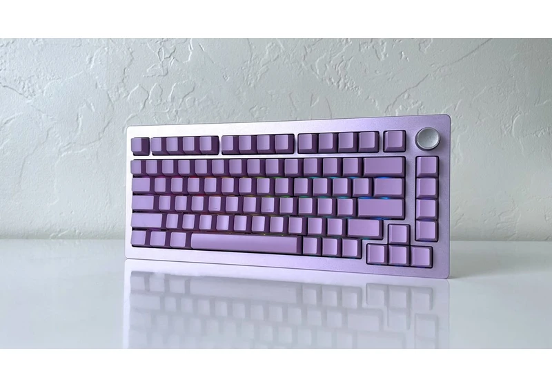 Epomaker Tide 75 mechanical keyboard review: A polished minimalistic design with one key flaw