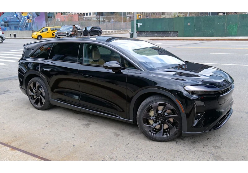 The Lucid Gravity is the coolest three-row EV on the market