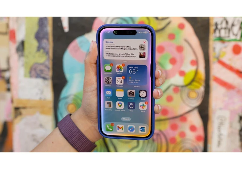 Siri's Big AI Upgrade Is Coming, but Reportedly Not Until Spring 2026