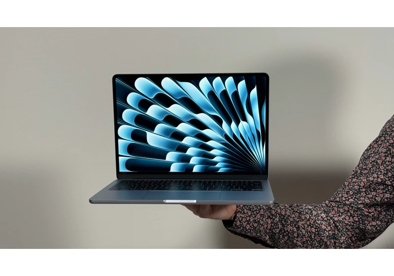  Apple was right to 'pull' its cringey, odd, and unnecessary 'Convince your Parents to Get you a Mac' ad 