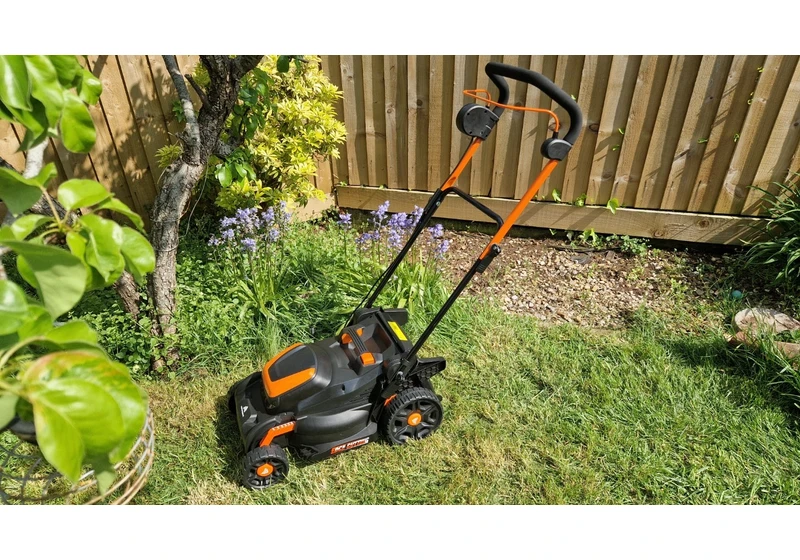 Yard Force LM C37B 40V Cordless Lawn Mower Review