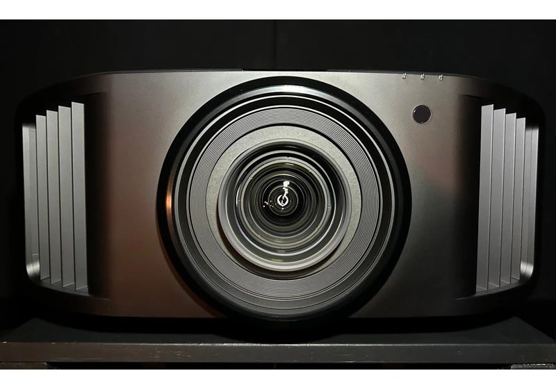 JVC DLA-NZ900 Review