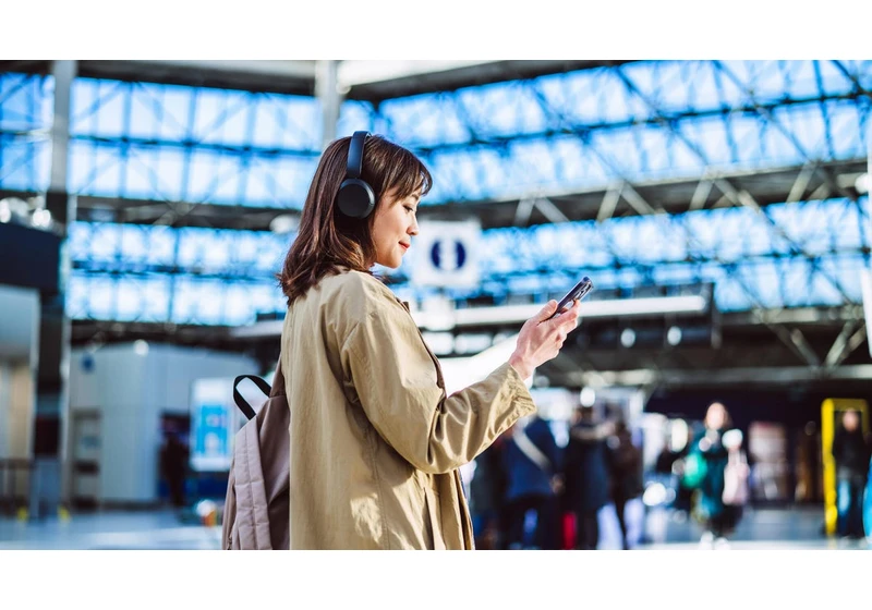 I Hate When My Wireless Headphones Randomly Disconnect. Here's How I Avoid That