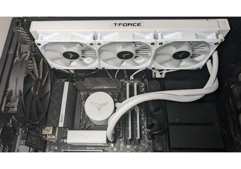 TeamGroup T-Force Siren Duo 360 Review: Keeping Gen 5 SSDs Speedy With Liquid Cooling