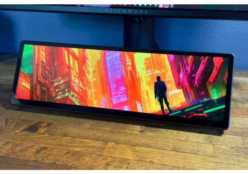 Corsair Xeneon Edge 14.5 review: A weird monitor in all the right ways