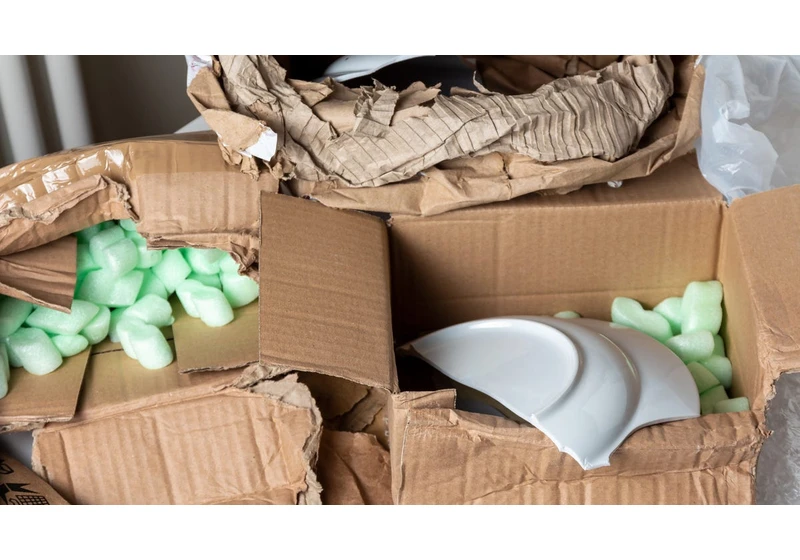 Pack Your Dishes With These Expert-Backed Tips to Avoid the Cracks