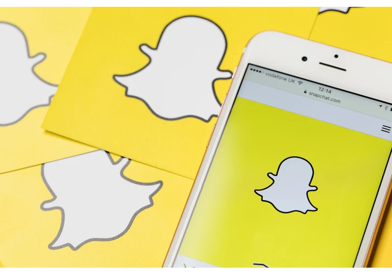 Snapchat My AI Snaps: Send Photos And Receive AI-Generated Images via @sejournal, @kristileilani