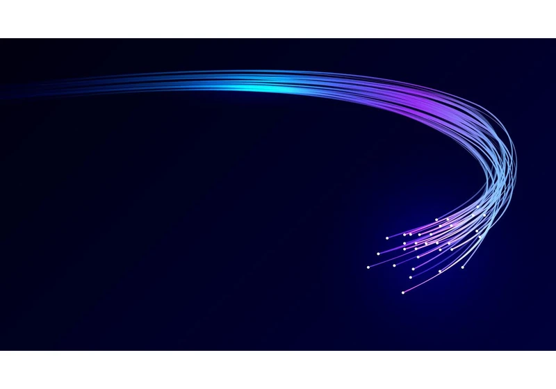 Single Fiber Optic Cable Carries Power, Data Over 10 KM