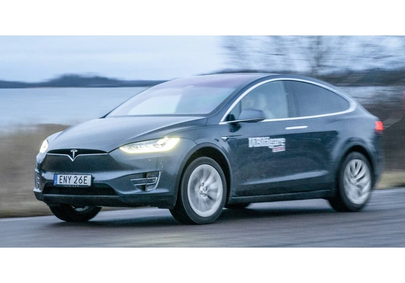 Sleeping Tesla driver caught on Swedish highway – after 25 miles