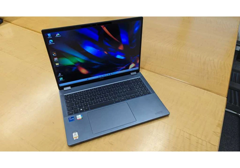 Acer Travelmate P4 review: Size without compromise