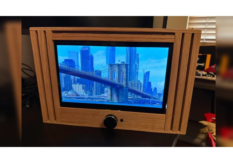 Raspberry Pi Memory Box Plays Videos with NFC Cards